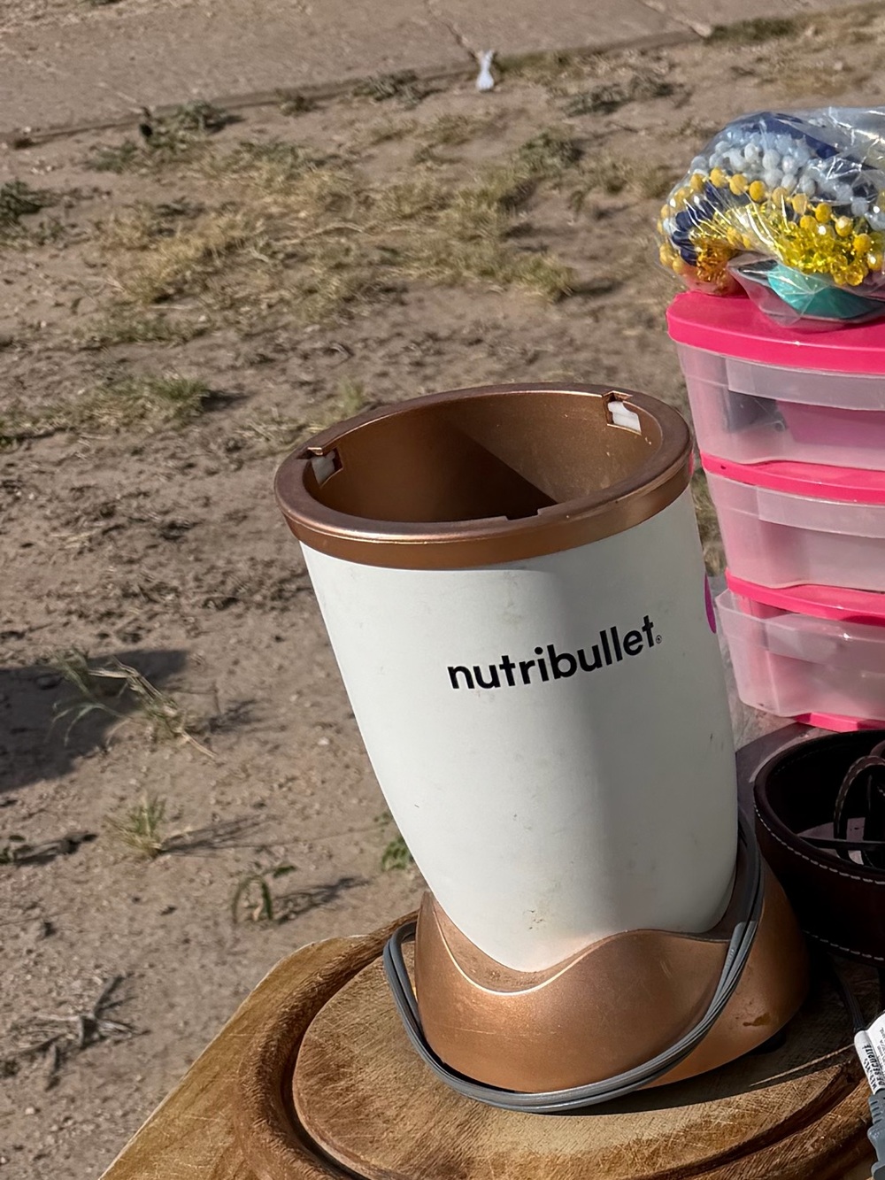 Nutribullet Compact Blender Base in White and Bronze